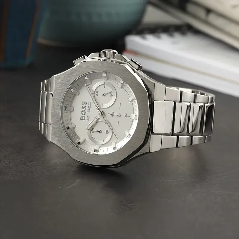 BOSS Orologio con Cronografo al Quarzo da Uomo Collezione PIONEER con Cinturino in Acciaio Inossidabile Argentato - 1513868