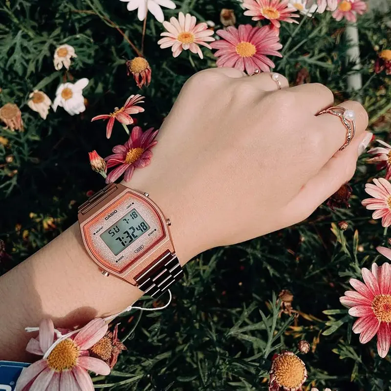 B640wc 5a Casio Watch Rose Casio Women's B640WC-5AEF Retro Digital