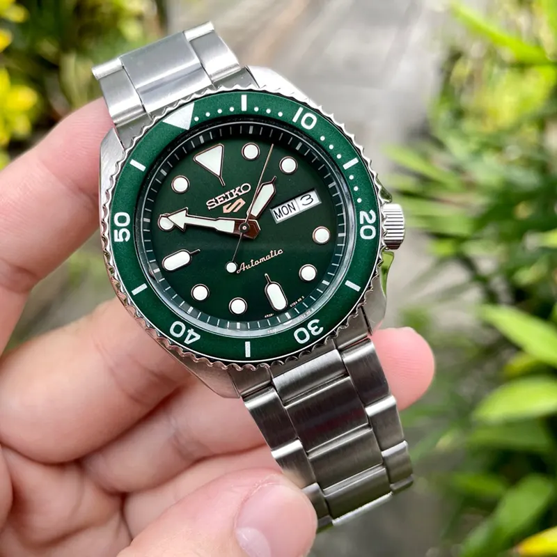 seiko sports automatic green