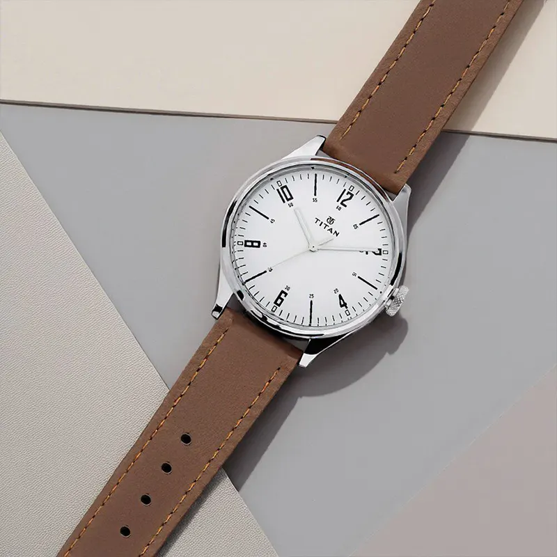 Titan Urban Edge Lustrous Silver Dial Men's Watch | 1802SL01